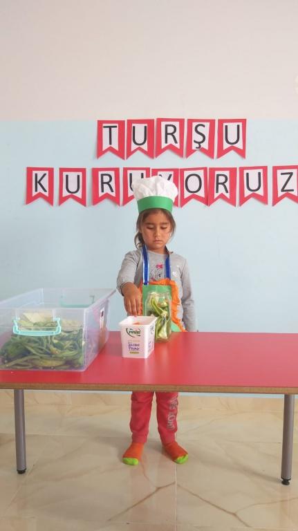 turşu kuruyoruz