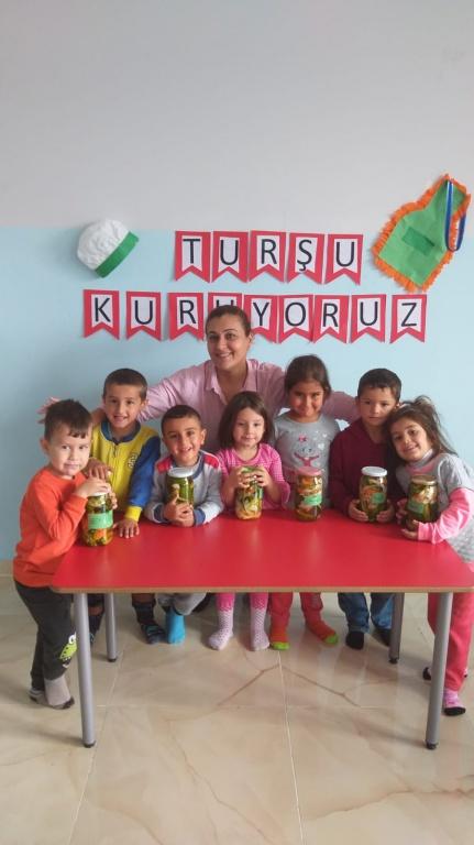 turşu kuruyoruz